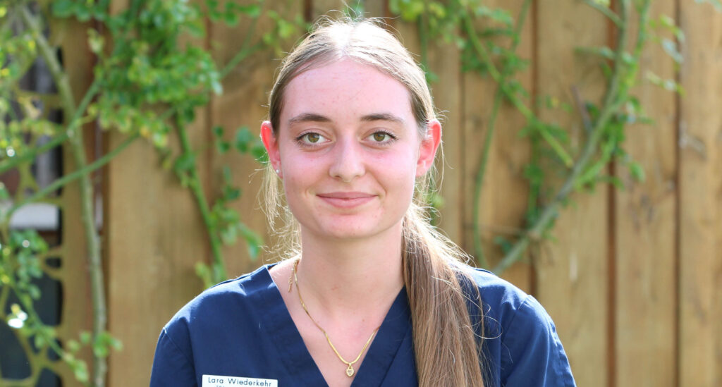 Lara Wiederkehr Lernende Tiermedizinische Praxisassistentin Meikovet Lenzburg WEB