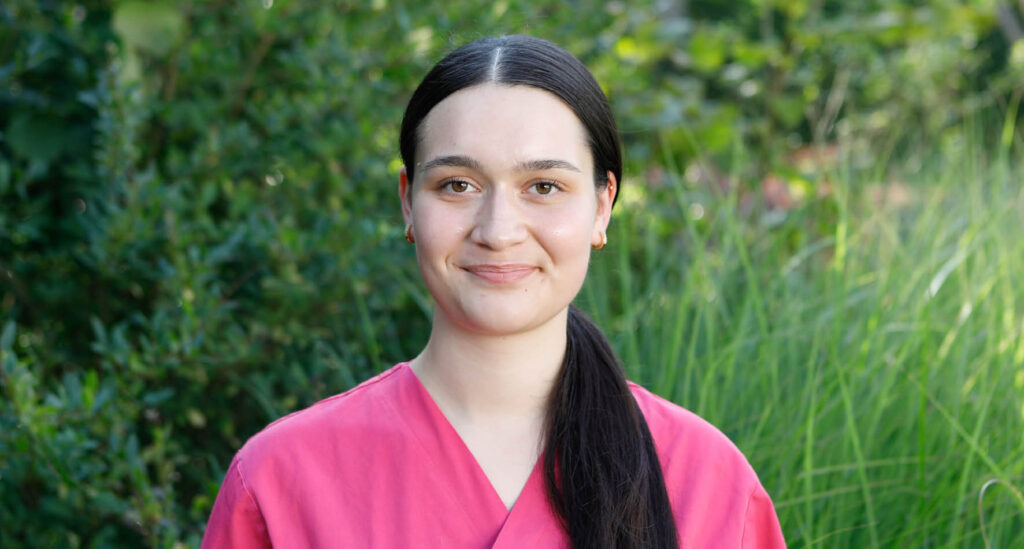 Sophie Ferix Herzig Tiermedizinische Praxisassistentin in Ausbildung Tierklink MeikoVet Steig Breite Schaffhausen7